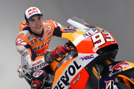 Marc Marquez salta il Gp di Valencia, paralisi al nervo oculare 